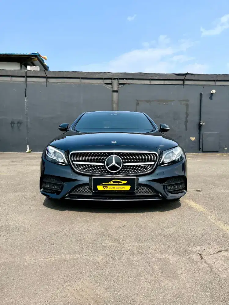 Mercedes Benz E350 Amg

Nik2020