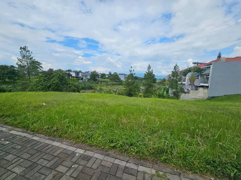 Dijual Kavling View Danau di Kota Baru Parahyangan
