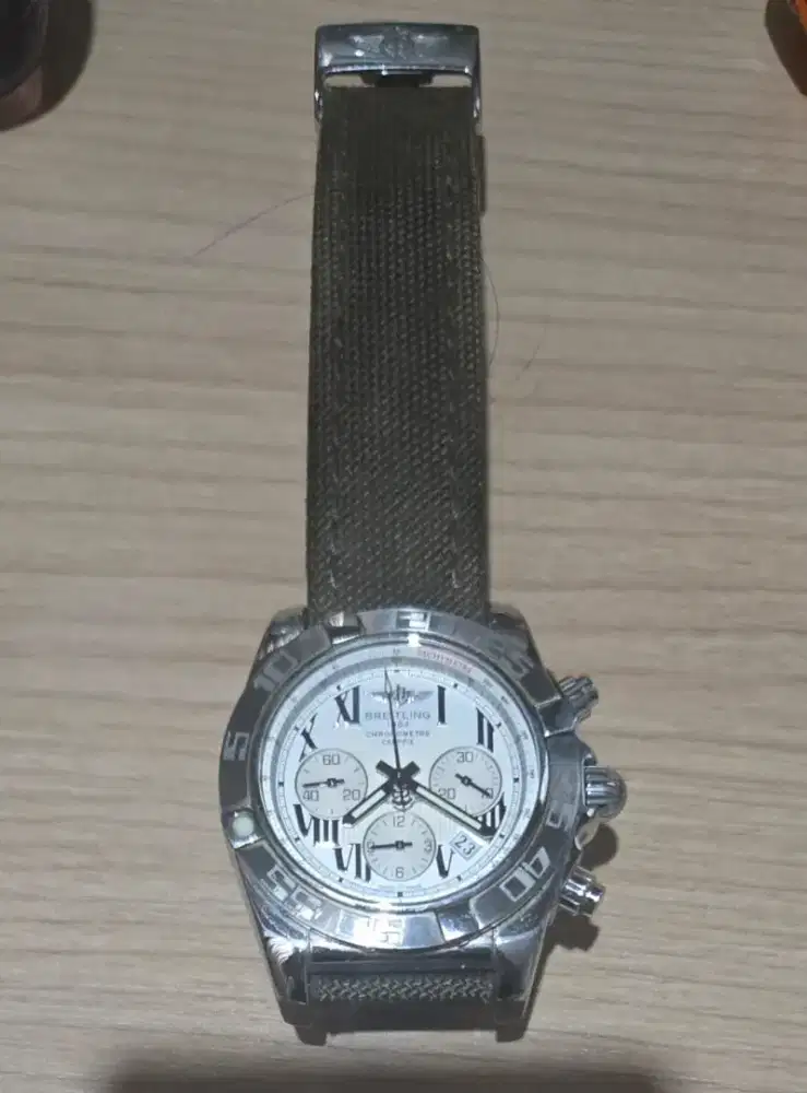 Jam breitling jarang dipakai