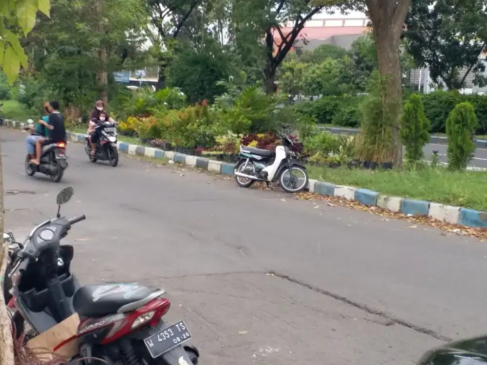 JUAL / SEWA TANAH Lokasi KOMERSIL Raya Juanda Sisi Utara, Surabaya