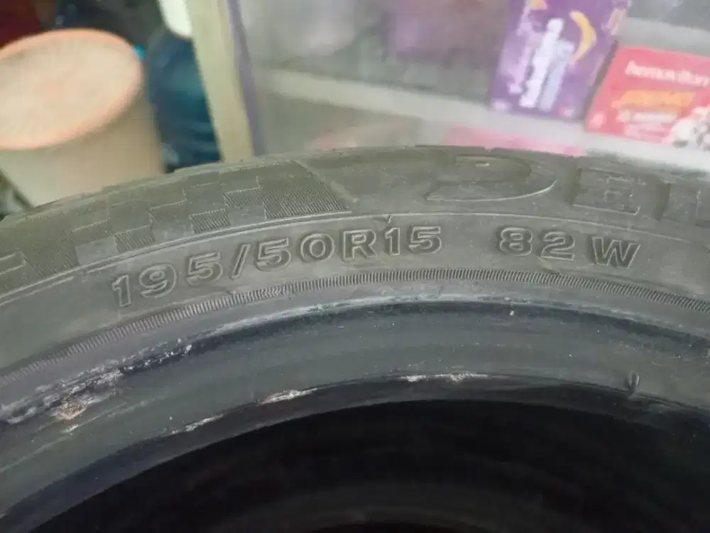Ban tubeless 195/50 R15