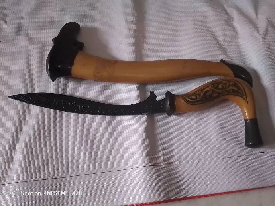 Koleksi Rencong Kuning Antik