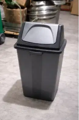 Tempat Sampah Plastik Tutup Ayun – Minimalis & Praktis