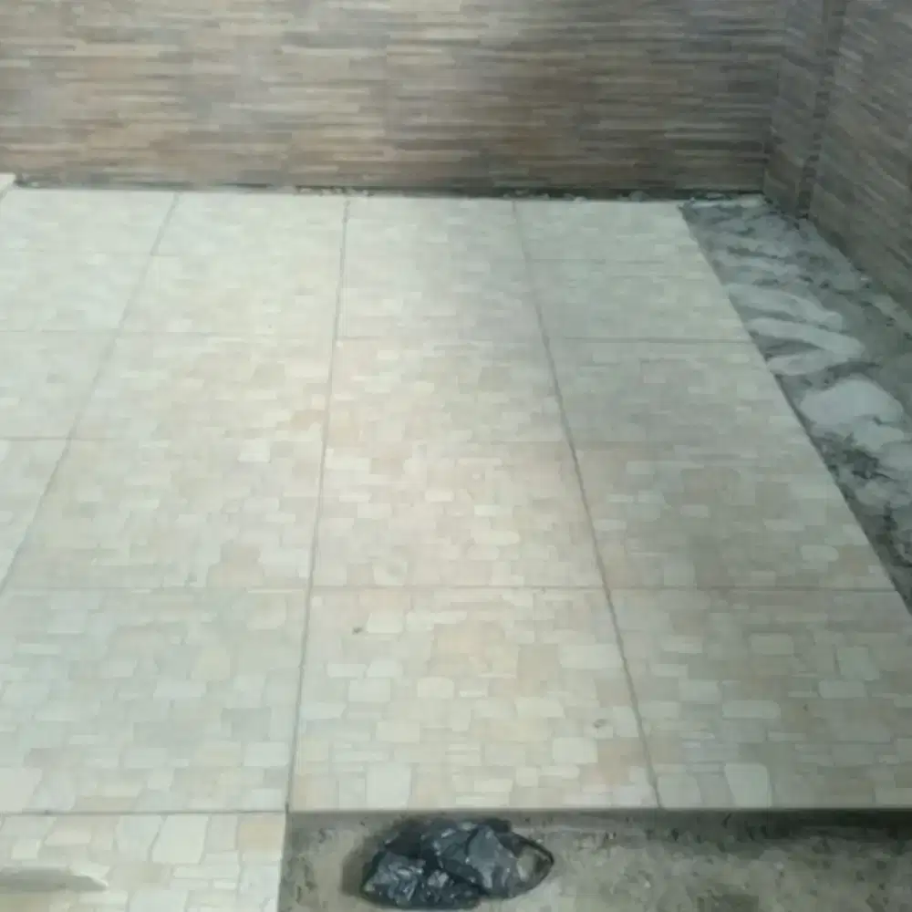 Tukang Pasang Keramik, Marmer, Granit. Kontraktor Bangun Rumah Mewah