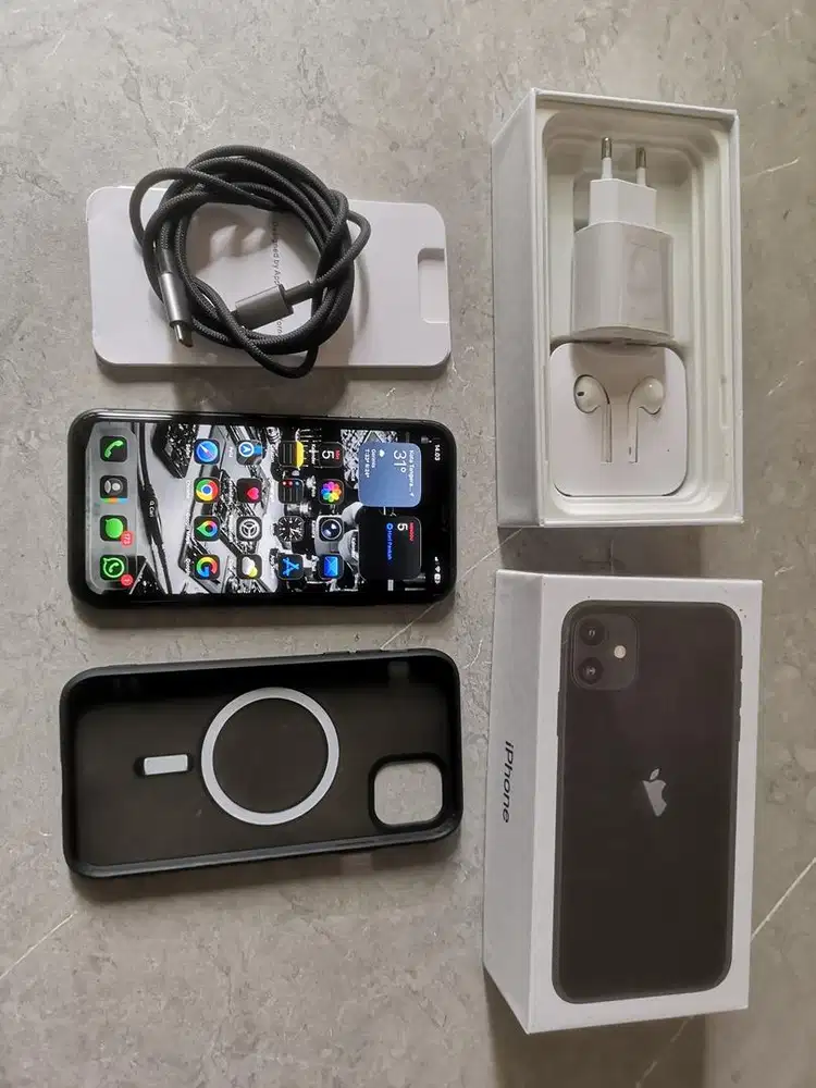 Iphone 11 hitam 128GB