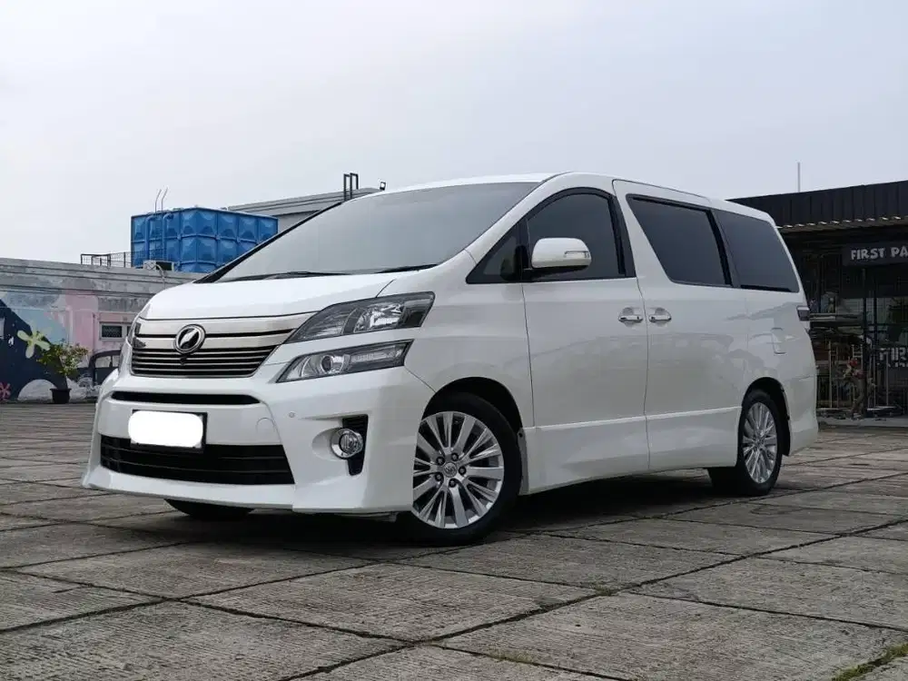 Vellfire ZG Premium Sound 2.4 AT CBU 2013