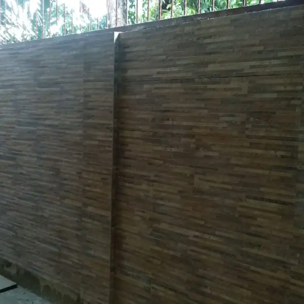 Tukang Pasang Keramik, Marmer, Granit. Kontraktor Bangun Rumah Mewah