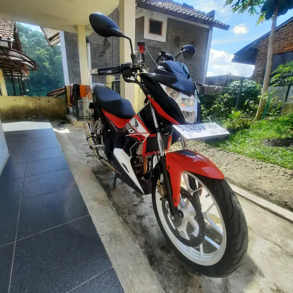 Honda Sonic 150 R