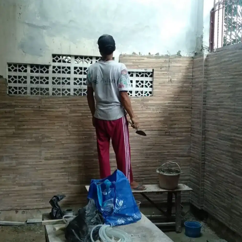 Tukang Pasang Keramik, Marmer, Granit. Kontraktor Bangun Rumah Mewah