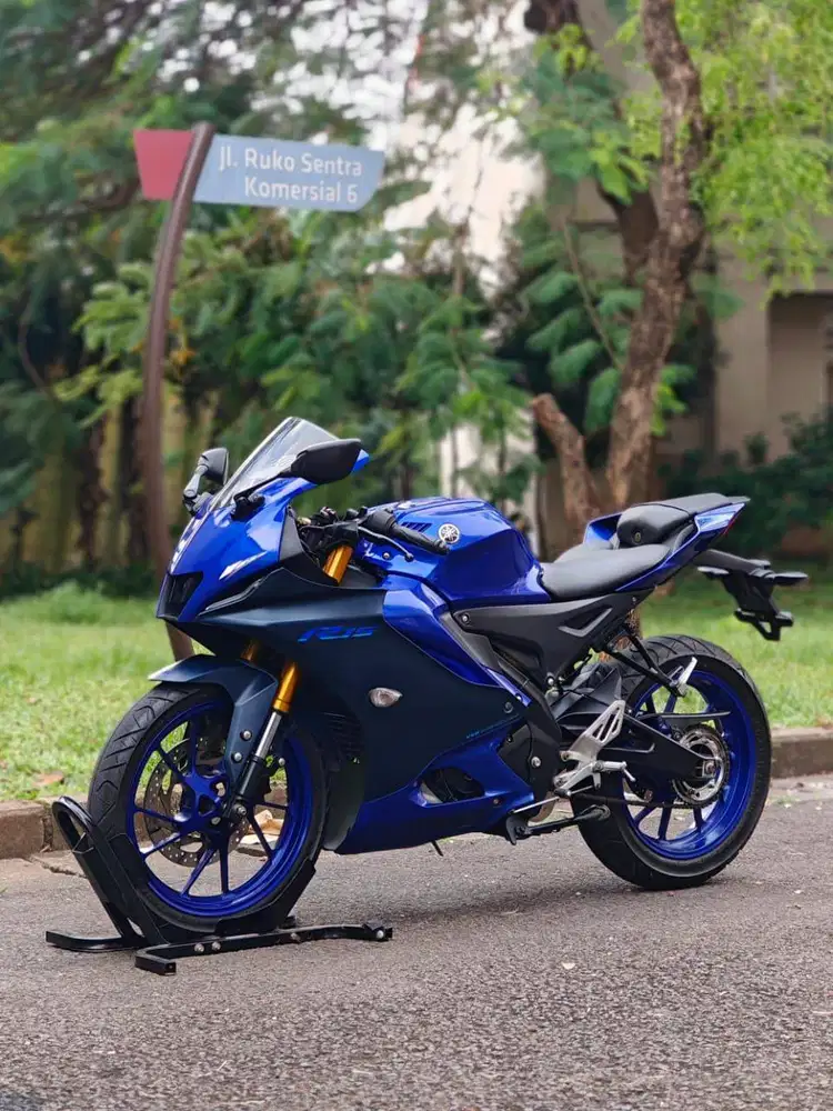 YAMAHA R15 V4 BIRU 2022 KM RENDAH SUPER GRESS