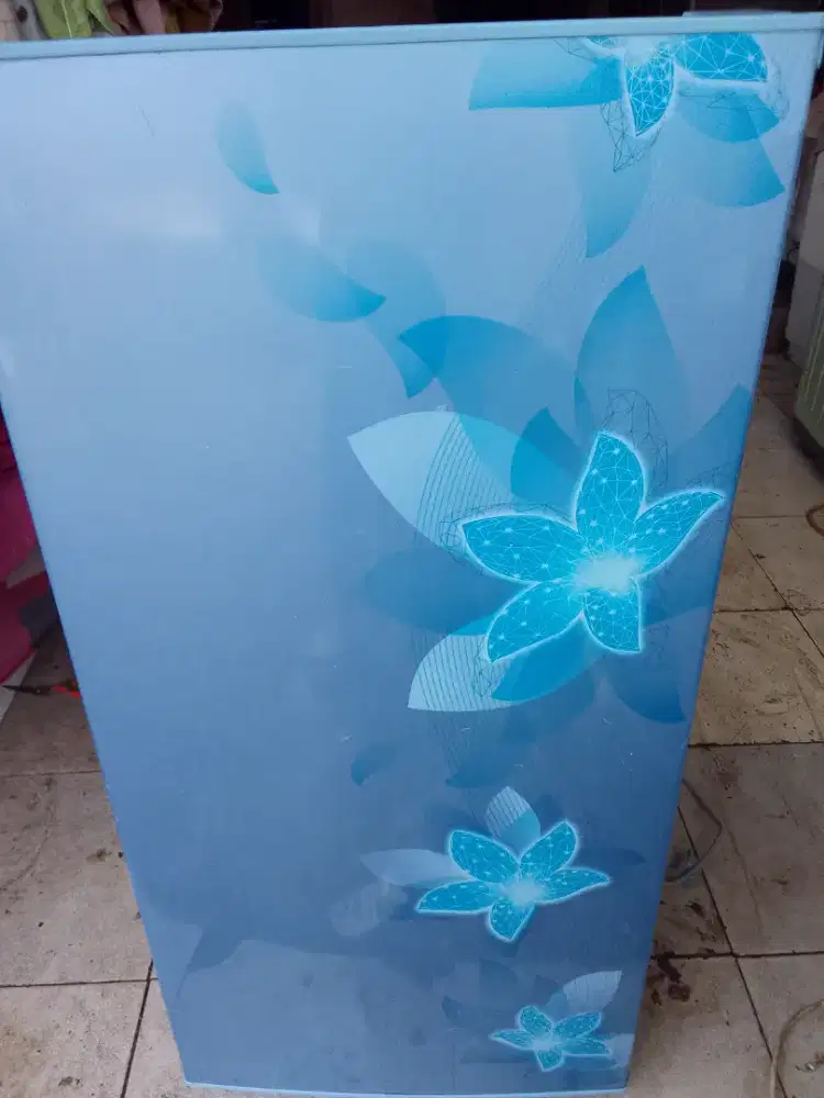 Kulkas pintu merek sharp normal masih ori