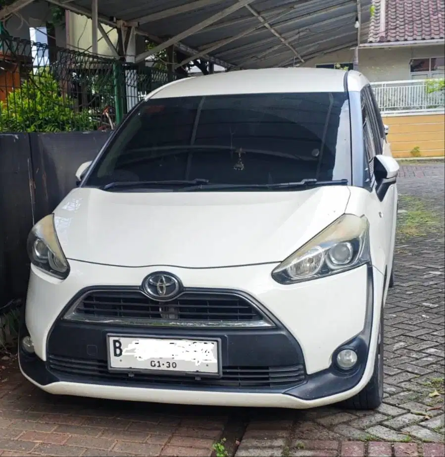 Mobil Toyota Sienta 2016, Plat B, SNTK Panjang, service resmi Rutin