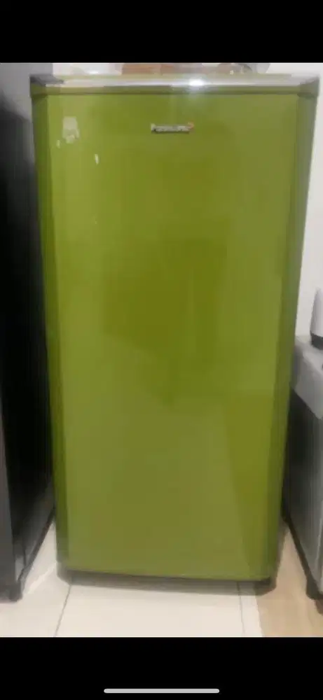 Kulkas Panasonic