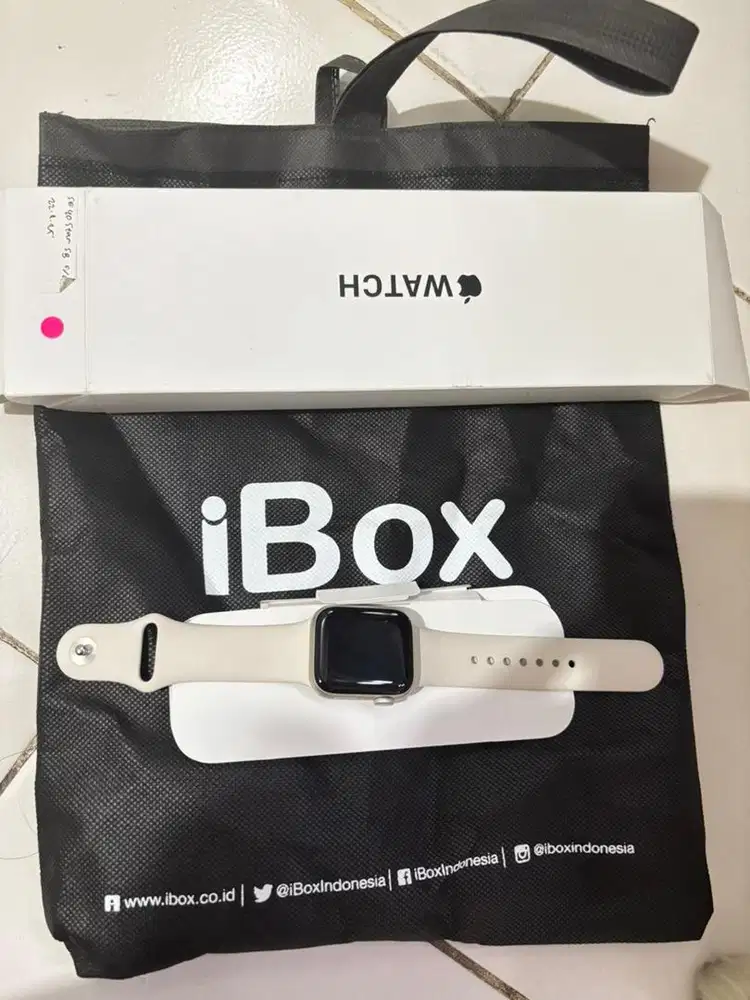 I watch SE 2 star sb ( apple watch ibox ) 40 mm