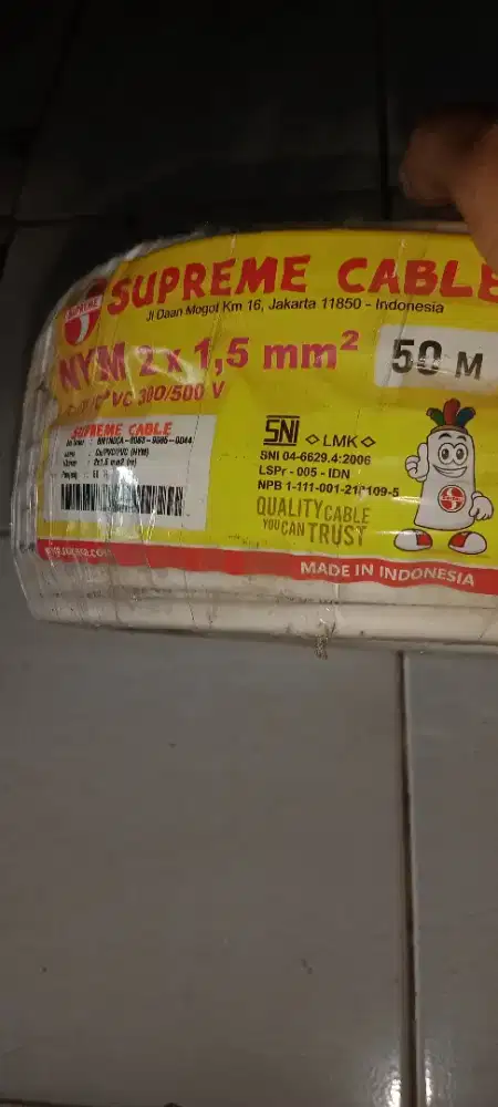 Kabel listrik supreme
