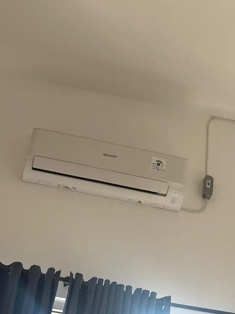 AC 1/2 PK Sharp + Outdoor Kondisi Mulus dan Dingi