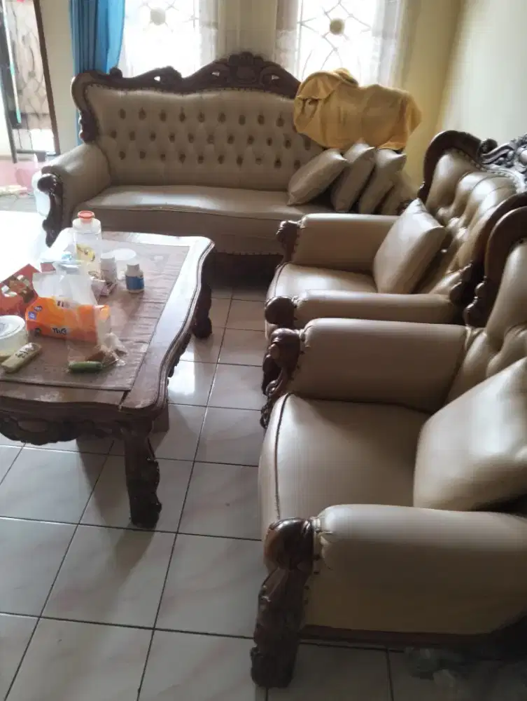 Dijual sofa dan kursi kayu jati fullset dgn meja