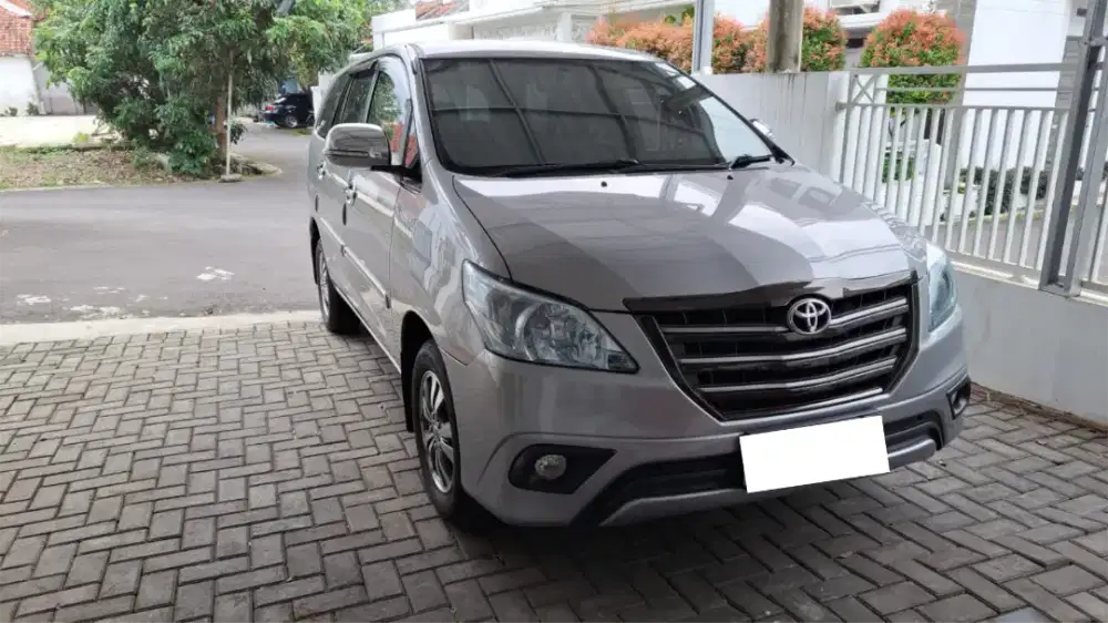 Kijang Innova G XS42 DS