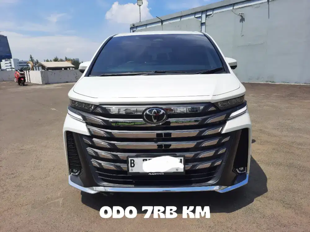 Toyota Vellfire 2.5 HEV Executive Lounge 2025