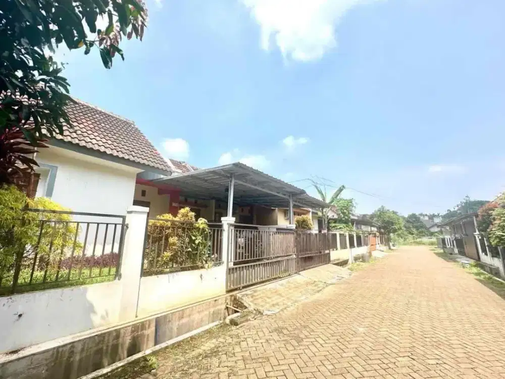 Dijual rumah siap huni dekat terminal trans jakarta di perumahan sawangan permai,depok