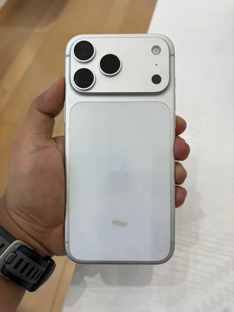 Iphone 17ProMax 256GB garansi ON sampai desember