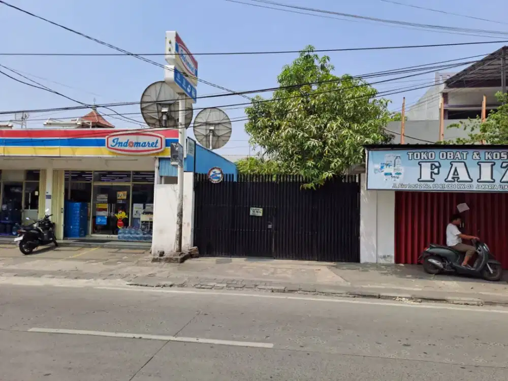 Jual Rumah Ada Gudang Besar Lokasi Jalan Raya di Semper Jakut