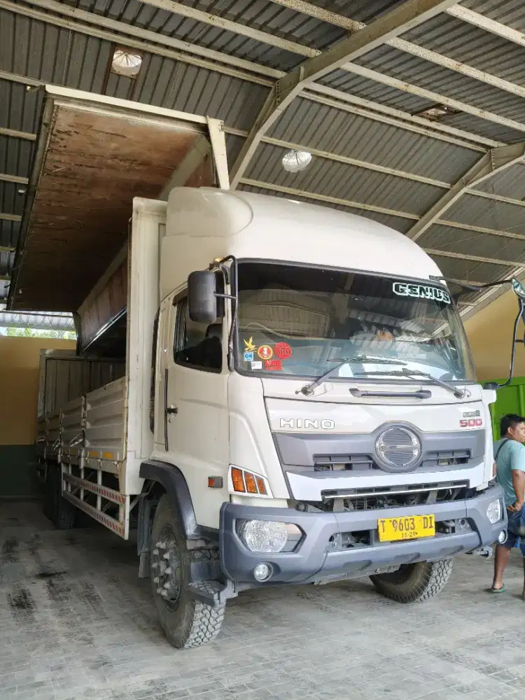 Wingbox HINO FL 260 JW Thn 2024