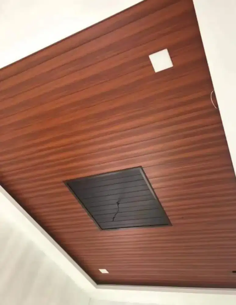 PLAFON PVC TERPASANG BAHAN + TUKANG PEMASANGAN RAPI DAN BERGARANSI*