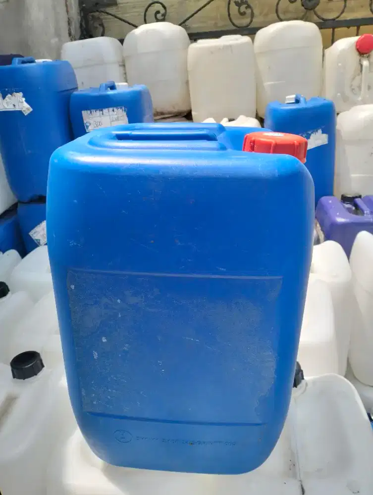 Jerigen 35 Liter Bekas Alkohol