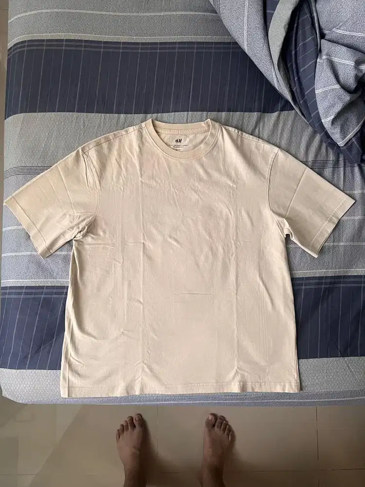 H&M REGULAR FIT T-SHIRT M