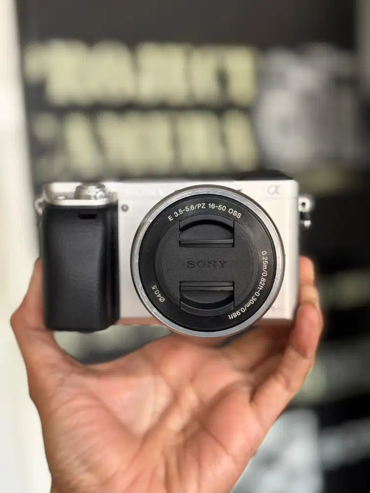 Sony A6000 Kit Box Bonus Tas dan Memory Siap Pakai