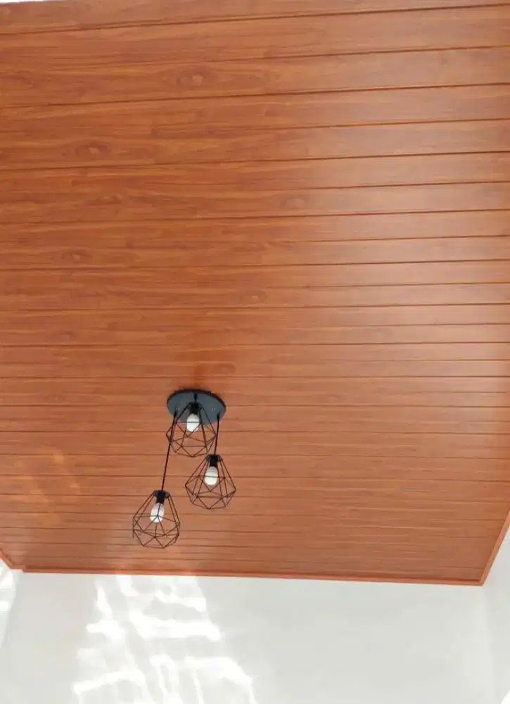 Plafon pvc terpasang bahan + tukang hasil rapi pemasangan cepat