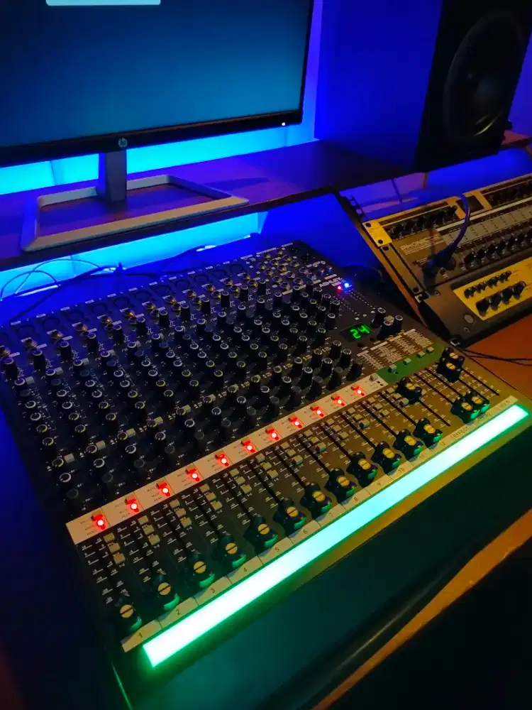 Mixer Ashley King 12ch