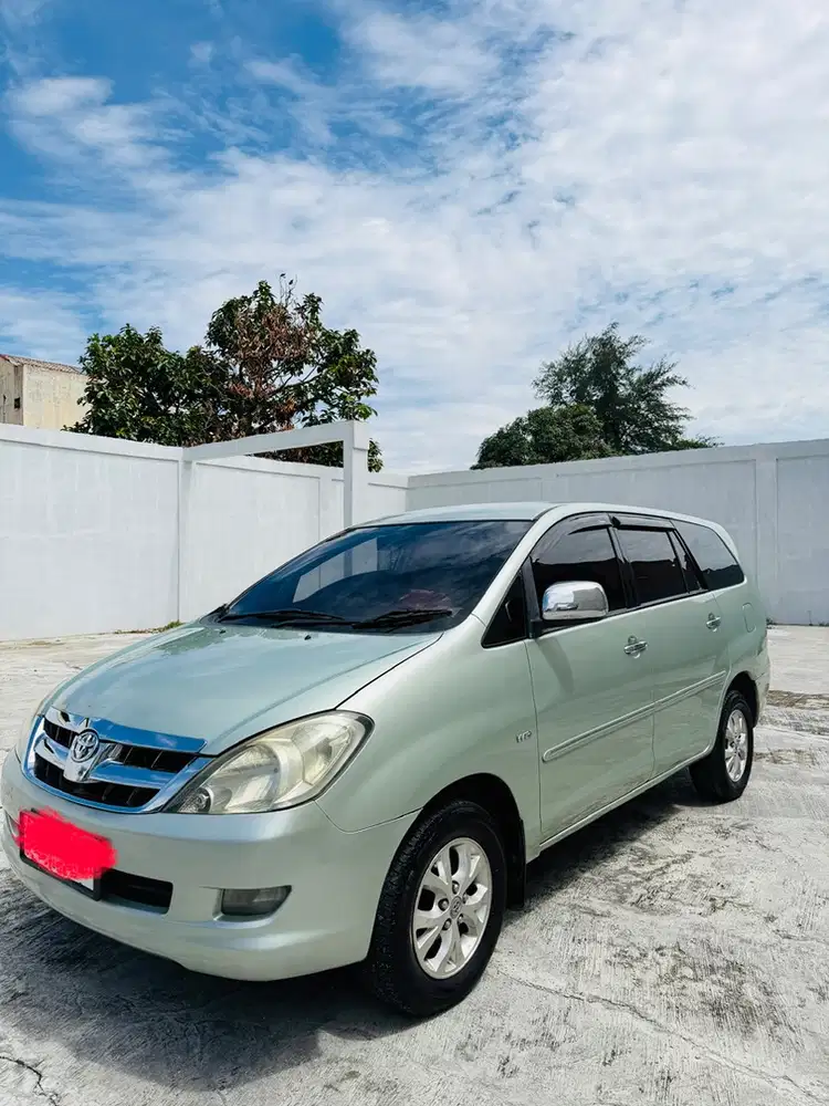 Toyota Kijang Innova 2005 Bensin