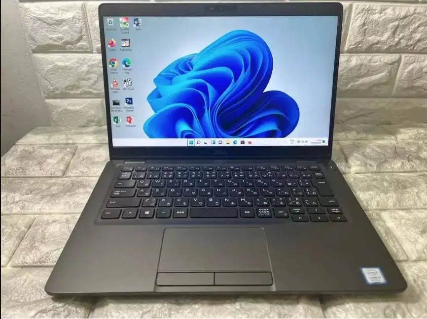 Laptop Dell Latitude 5300 Core i5-8365U Ram 8GB Touchscreen N-WKJ