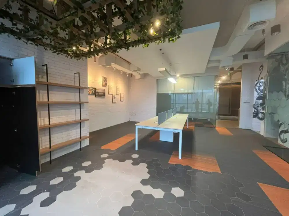 SCBD District 8 Astha Prosperity Tower luas 133 semi furnished