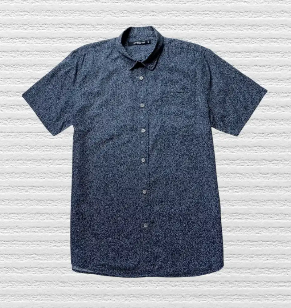 KEMEJA PENDEK NINETYONE BIRU TUA MOTIF, SIZE : M TO L (LD110-112, P75)