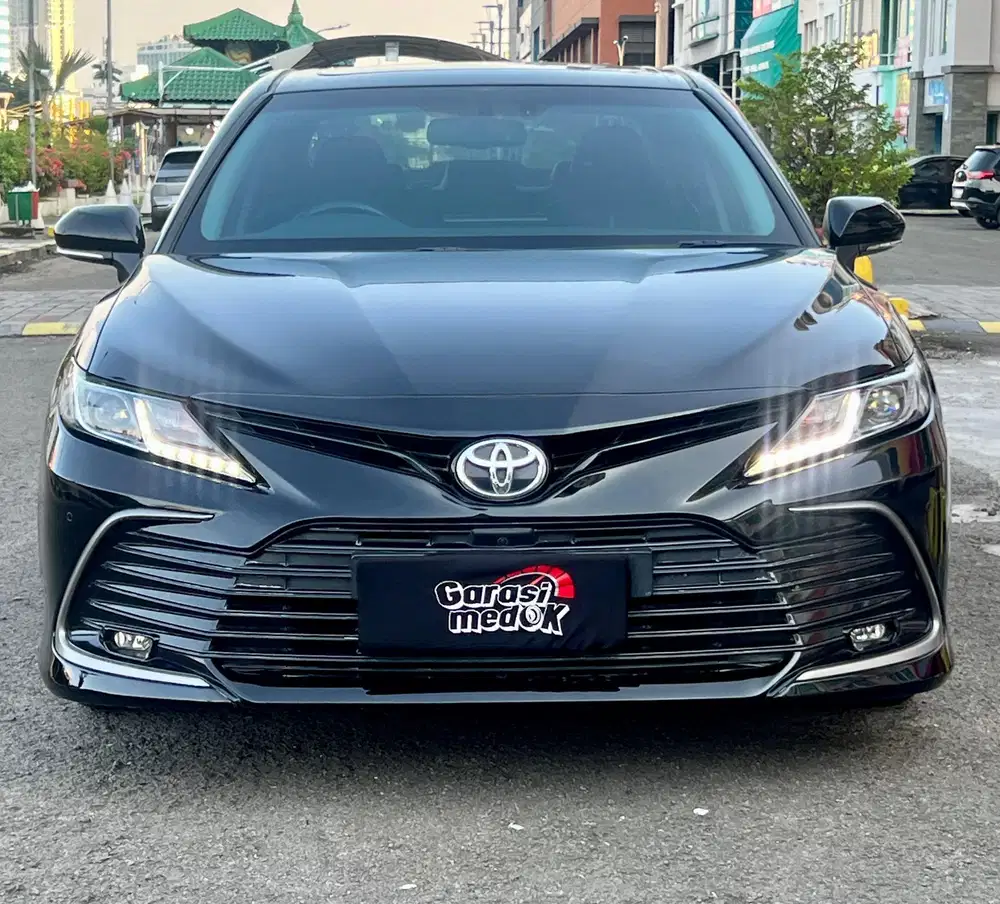 Toyota Camry V 2022 Antik Low KM Murah Bekas Hitam Ganj Garansi