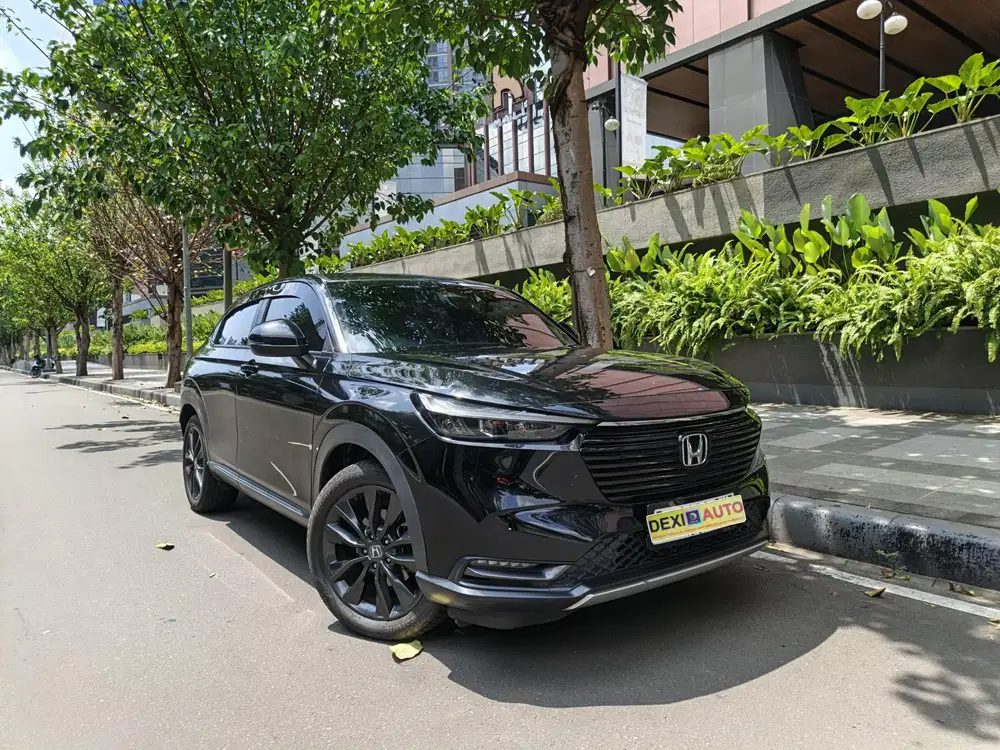 (KM25000)HONDA NEW HRV SE AT 2023 NIK 2022 SUNROOF ISTIMEWA KM