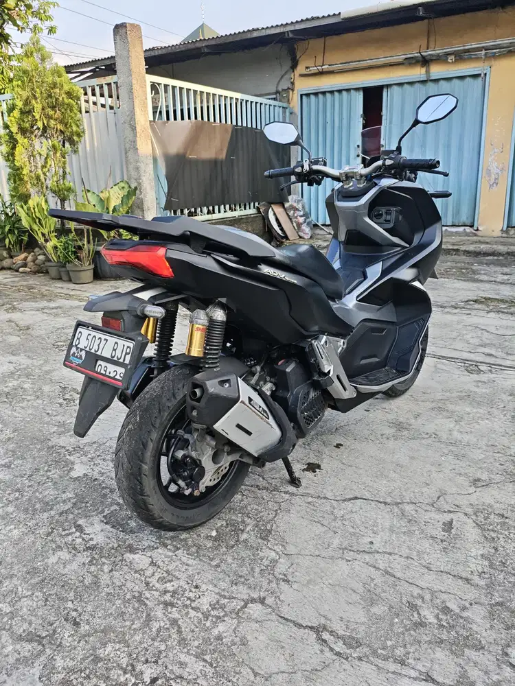 -Honda Adv 150cc