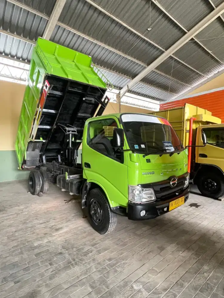 Dump Truk Hino Dutro CDD 136 HD Indeks 8 kubik Thn 2023