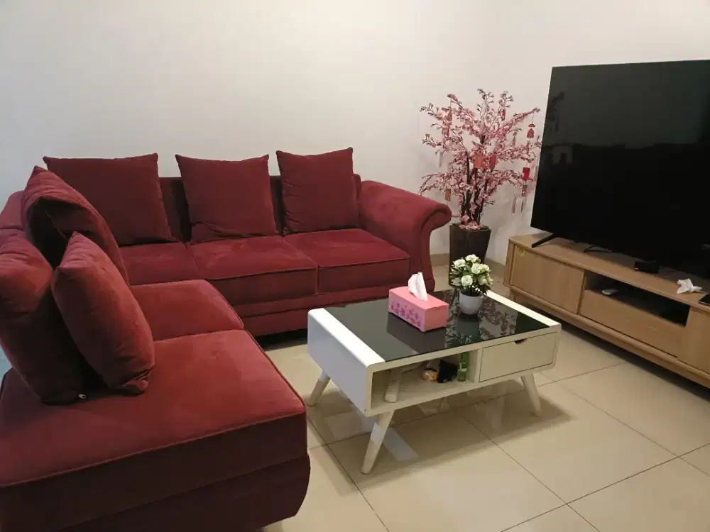 2 Set Sofa lengkap dengan Meja