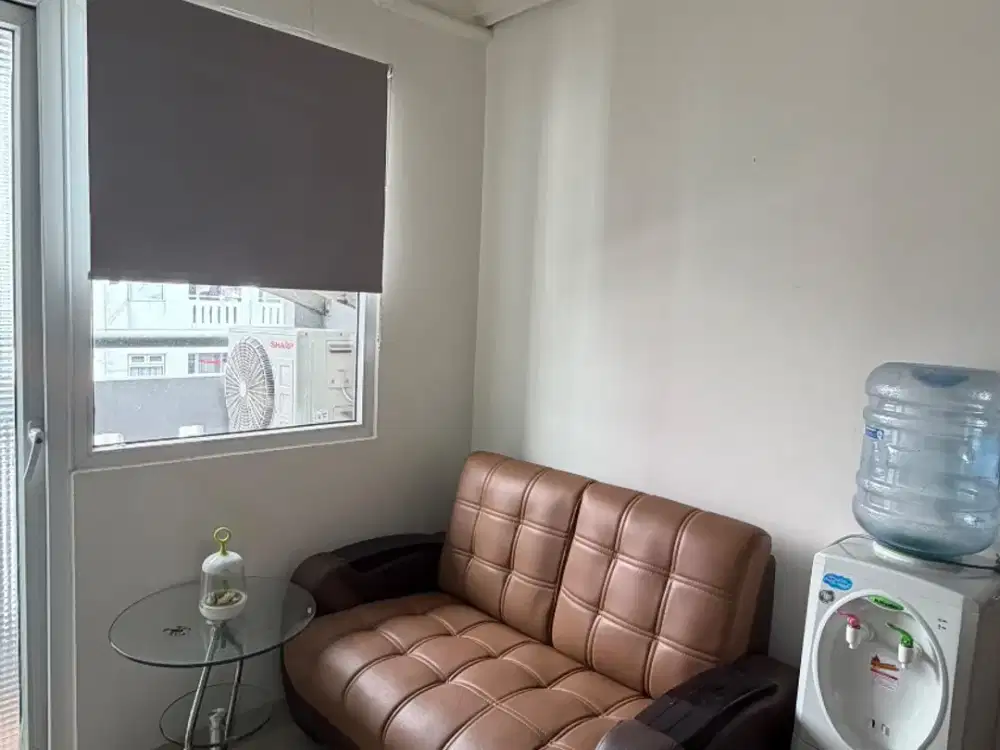 GREEN PRAMUKA CITY 2 KAMAR DENGAN KONDISI SIAP PAKAI AREA SEKITAR MENDUKUNG TOWER SCARLET ATAS MALL PERTAHUN