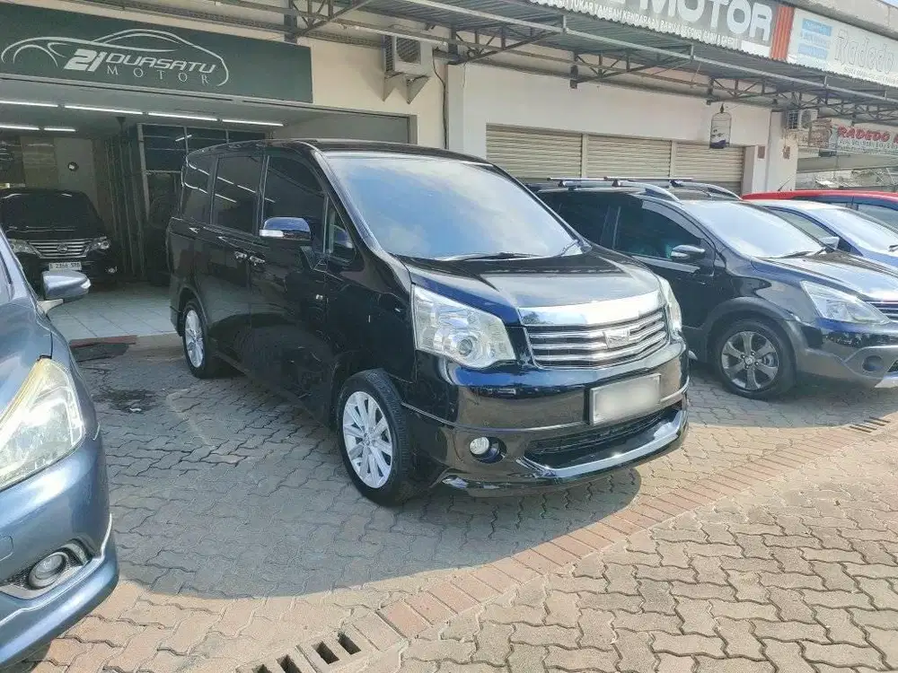 NAV 1 V LIMITED 2015 HITAM AUTOMATIC TOYOTA NAV1