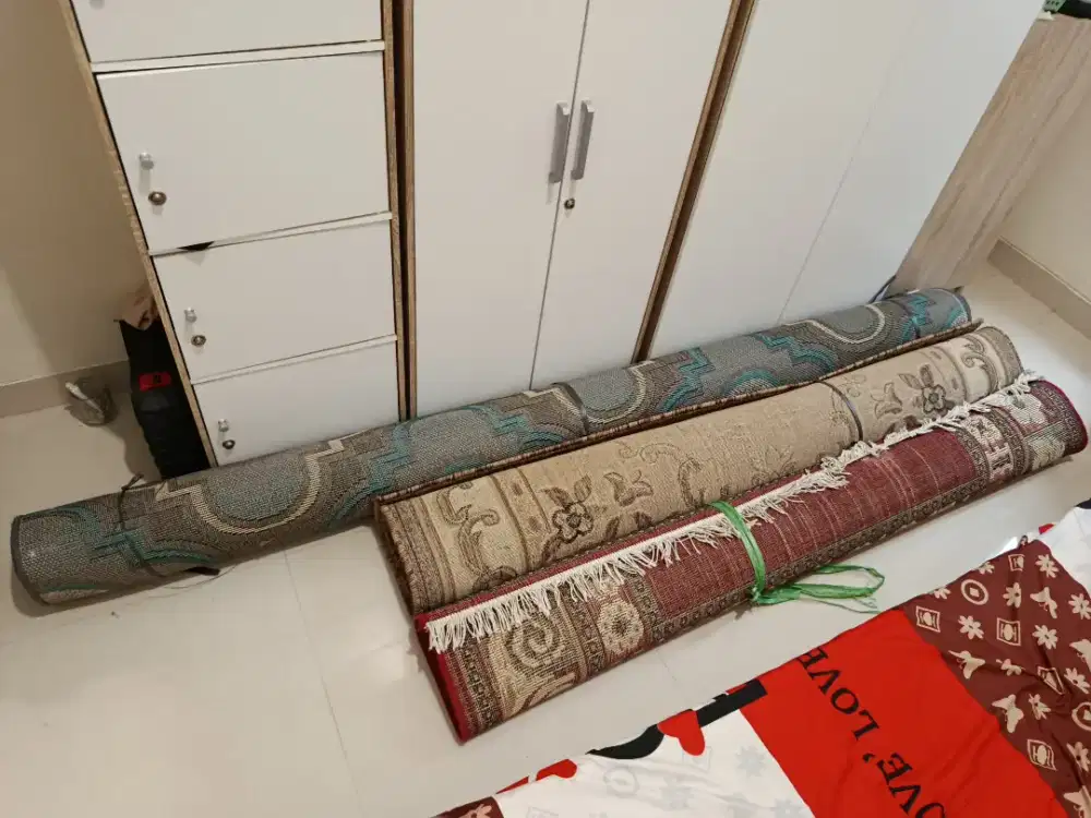 Karpet merah 230 x 170