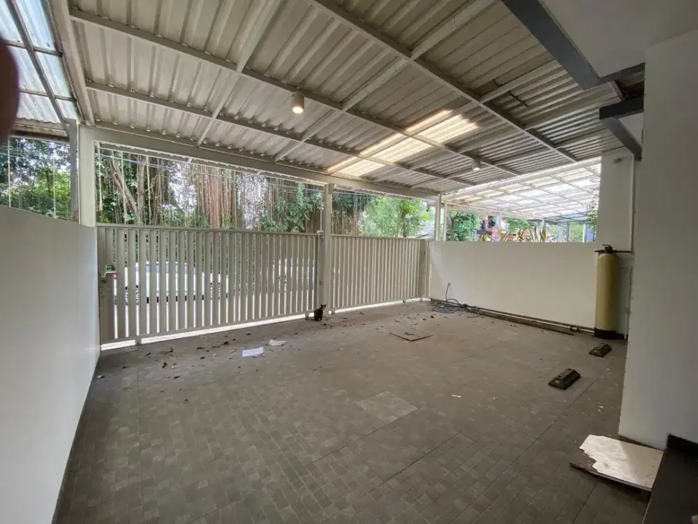 Dijual Rumah Terawat Nyaman Siap Huni Modern Minimalis Lokasi di Batununggal Bandung