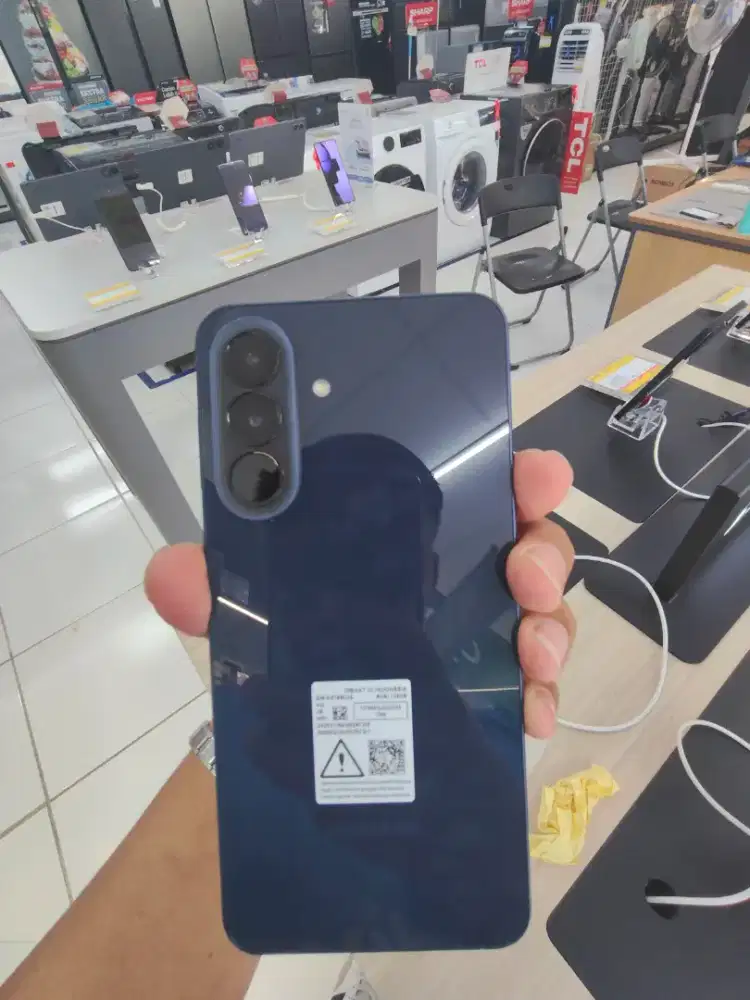 SAMSUNG A57 5G 8/256GB dapatkan voucher 200K