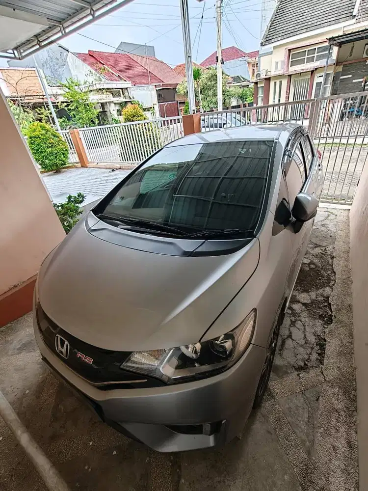 Honda Jazz Abu RS 2016 MT – Tangan Pertama, Low KM, Mulus Terawat