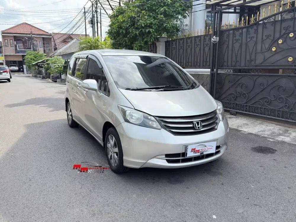 Honda Freed E PSD 1.5 AT 2012 Abu-Abu