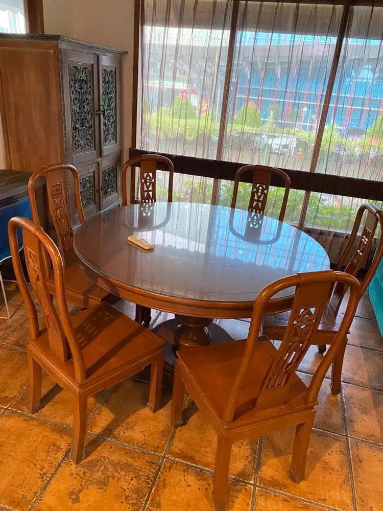 Dijual 1 set meja & bangku ukir kayu jati asli kokoh, alas meja kaca